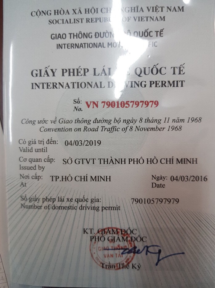 Người nước ngoài tham gia giao thông tại Việt Nam cần có giấy tờ gì - Ảnh 1.