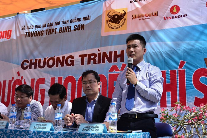 Đưa trường học đến thí sinh Quảng Ngãi: Con gái có nên học xây dựng? - Ảnh 27.