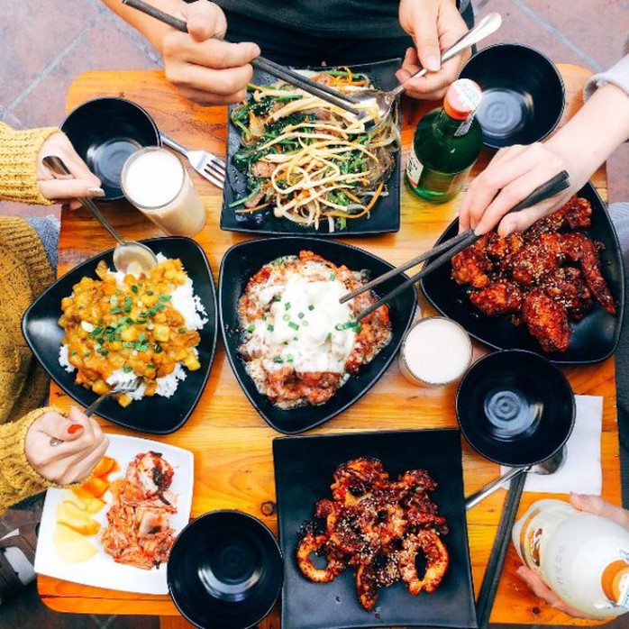 Những khu ăn vặt nổi tiếng ngon - rẻ ở Hà Nội - Ảnh 2. Những khu ăn vặt nổi tiếng ngon - rẻ ở Hà Nội - Ảnh 2.