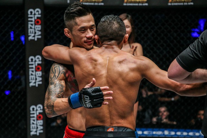 Martin Nguyễn lỡ chiếc cúp thứ 3 của MMA - Ảnh 4.