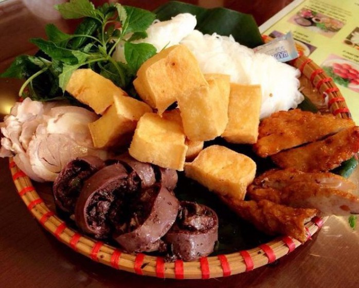 Những khu ăn vặt nổi tiếng ngon - rẻ ở Hà Nội - Ảnh 8. Những khu ăn vặt nổi tiếng ngon - rẻ ở Hà Nội - Ảnh 8.