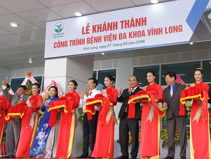 Thủ tướng Nguyễn Xuân Phúc dự lễ khánh thành bệnh viện 800 giường tại Vĩnh Long - Ảnh 1.