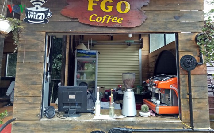 Trải nghiệm “chuyến tàu cà phê” độc nhất vô nhị ở Đà Lạt - Ảnh 3. Trải nghiệm “chuyến tàu cà phê” độc nhất vô nhị ở Đà Lạt - Ảnh 3.