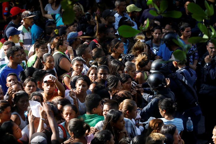 Bạo động ở Venezuela, 68 người thiệt mạng - Ảnh 1.