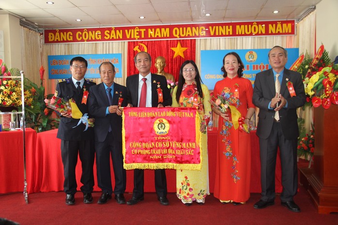 Công đoàn Yến Sào Khánh Hòa vận động hơn 25 tỷ đồng cho công tác xã hội - Ảnh 1.