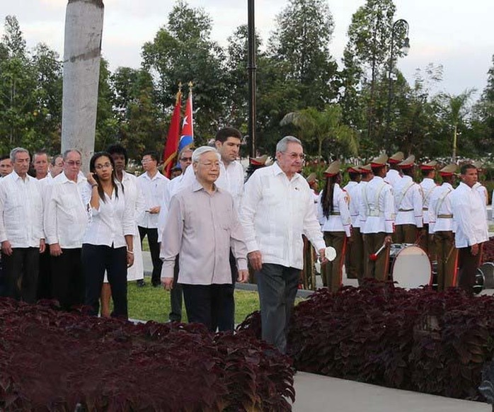 Tổng Bí thư Nguyễn Phú Trọng thăm TP Santiago De Cuba - Ảnh 1.