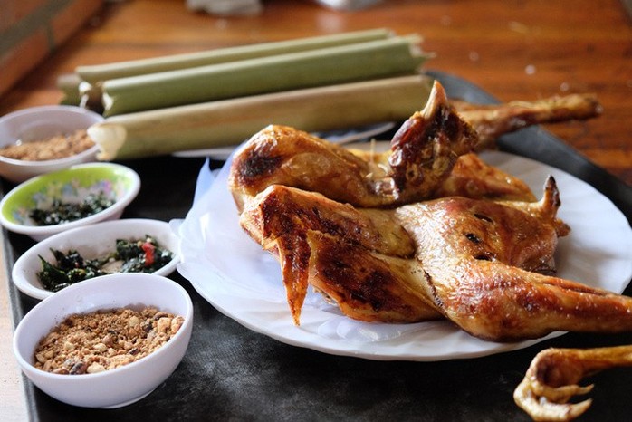 Đến Pleiku nếm thử đặc sản cơm lam gà nướng - Ảnh 10. Đến Pleiku nếm thử đặc sản cơm lam gà nướng - Ảnh 10.