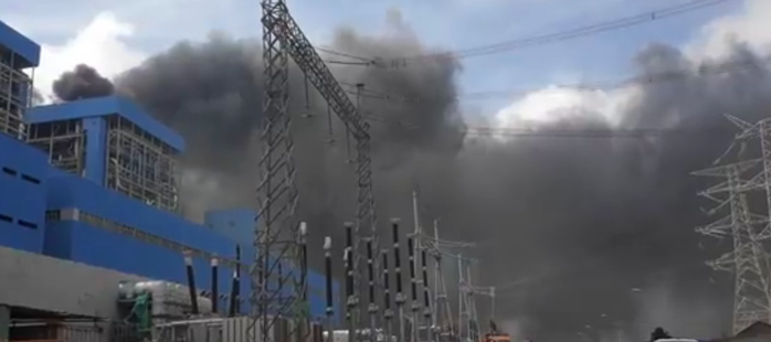 Đang tìm kiếm công nhân trong đám cháy Nhà máy Nhiệt điện Duyên Hải - Ảnh 1.
