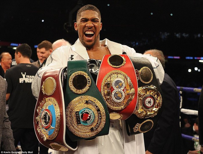 Hạ đối thủ sau 12 hiệp, Anthony Joshua thống nhất 4 đai vô địch - Ảnh 1.