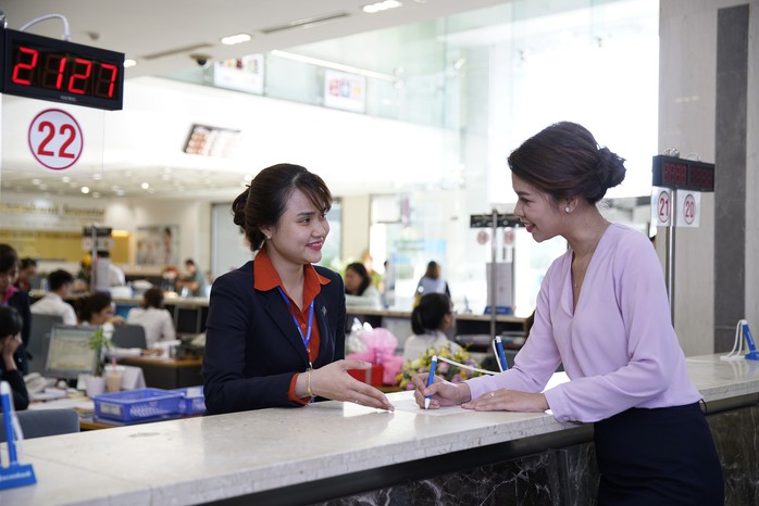 Ngân hàng khát vốn dài hạn - Ảnh 1. Ngân hàng khát vốn dài hạn - Ảnh 1.
