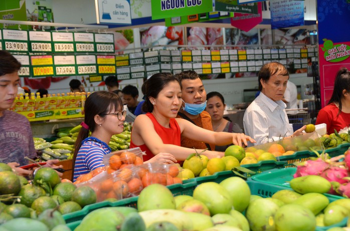 Cần ứng phó cú sốc thương mại bên ngoài - Ảnh 1.