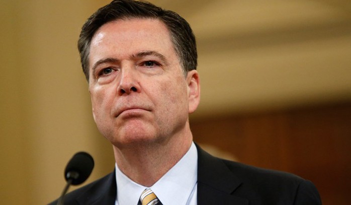 Cựu giám đốc FBI trút giận lên ông Trump - Ảnh 1.