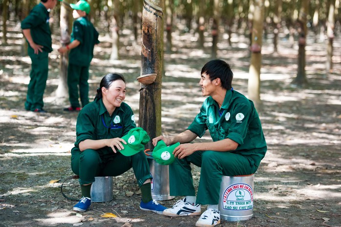 Tìm cách giữ chân công nhân - Ảnh 1.