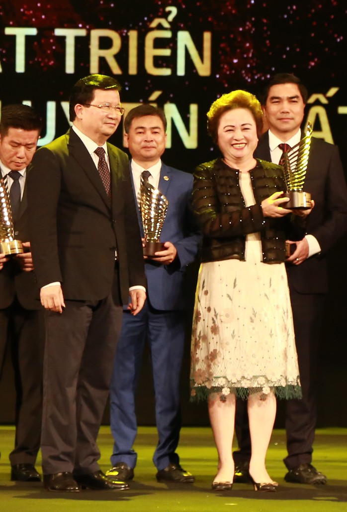 BRG được vinh danh Nhà phát triển Bất động sản uy tín nhất 2018 - Ảnh 1. BRG được vinh danh Nhà phát triển Bất động sản uy tín nhất 2018 - Ảnh 1.