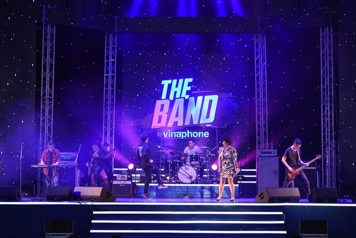Nghệ sĩ Trần Ly Ly tỏ tình trên sân khấu The Band by Vinaphone - Ảnh 11.