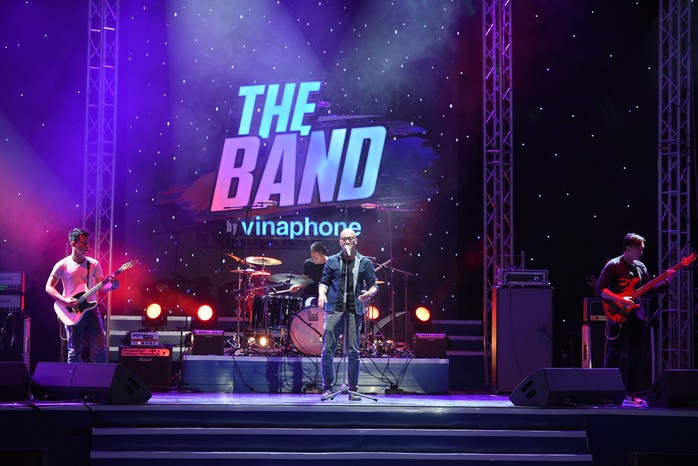 Nghệ sĩ Trần Ly Ly tỏ tình trên sân khấu The Band by Vinaphone - Ảnh 7.