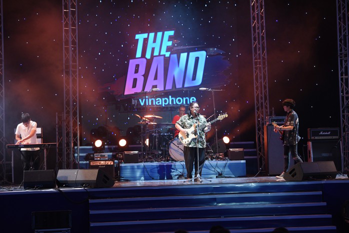 Nghệ sĩ Trần Ly Ly tỏ tình trên sân khấu The Band by Vinaphone - Ảnh 8.