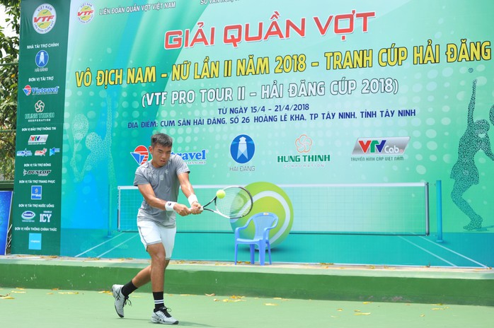 Lý Hoàng Nam hạ Minh Tuấn, vào chung kết VTF Pro Tour II - Ảnh 1.