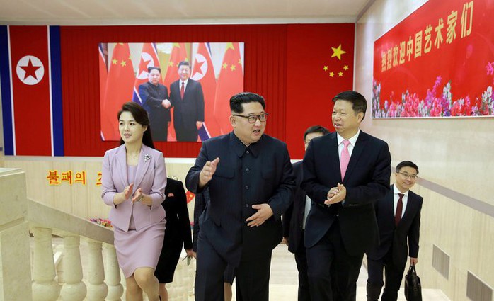 Ông Kim Jong-un bất ngờ xuống nước chưa từng thấy - Ảnh 2.