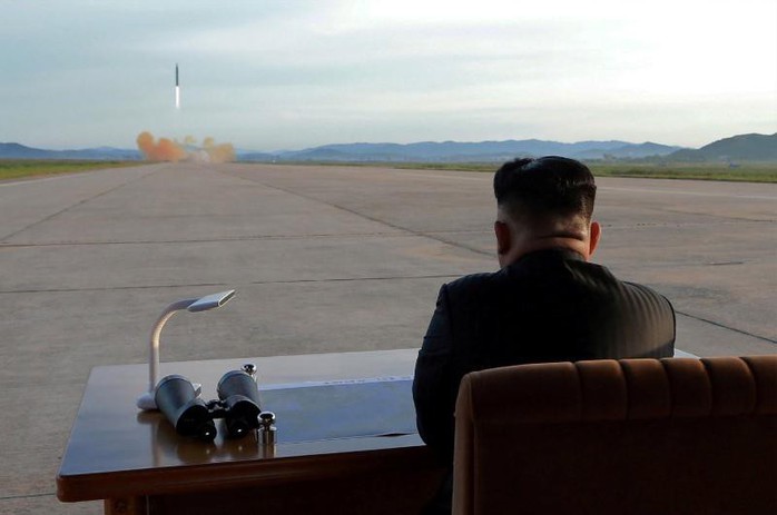 Tuyên bố ngưng thử tên lửa, hạt nhân, Triều Tiên muốn nhận lại gì? - Ảnh 1.