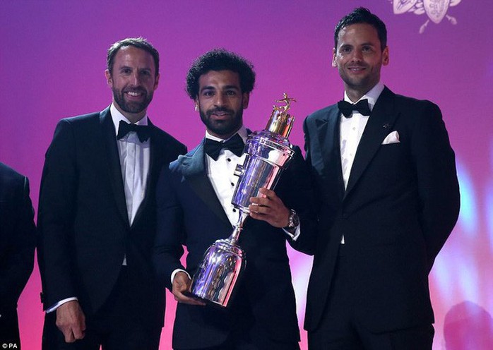Vượt De Bruyne, Salah đoạt giải Cầu thủ hay nhất mùa - Ảnh 2.