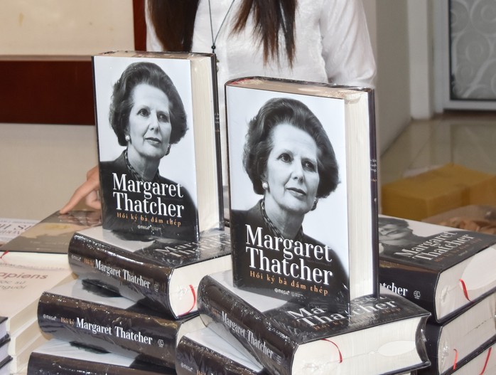 Ra mắt cuốn sách ngàn trang về bà đầm thép Thatcher - Ảnh 1.