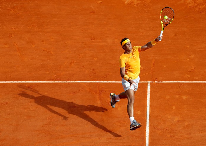 Rafael Nadal lập kỷ lục 400 trận thắng trên sân đất nện - Ảnh 2.