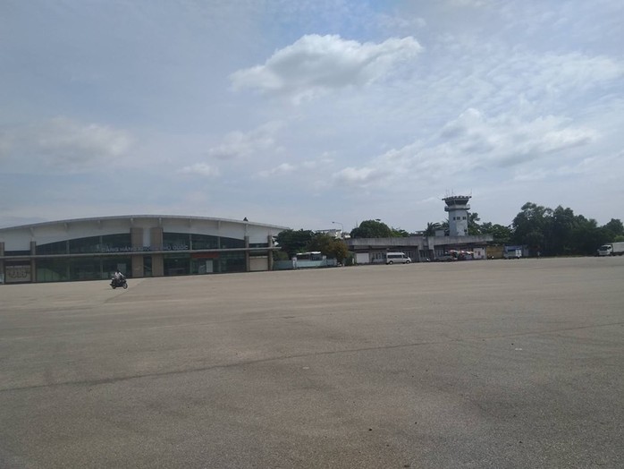 Hãi hùng sân bay cũ Phú Quốc trở thành nơi hút chích - Ảnh 1.