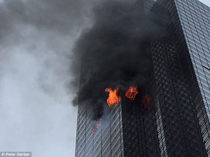 Cháy căn hộ tại Trump Tower, 1 người thiệt mạng - Ảnh 2.