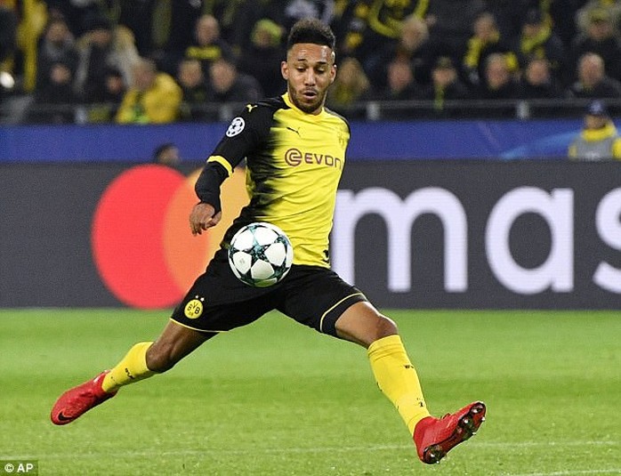 Wenger bị chỉ trích thiếu tôn trọng vụ Aubameyang - Ảnh 1.