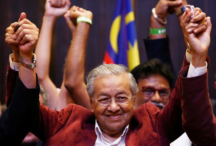 Bầu cử Malaysia: Cựu Thủ tướng 92 tuổi Mahathir thắng vang dội - Ảnh 1.