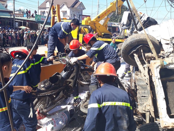 Vụ tai nạn thảm khốc ở Lâm Đồng: Xe tải gây tai nạn tại 3 điểm - Ảnh 2.