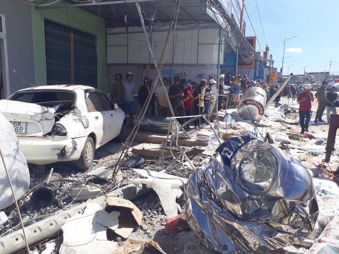 Tai nạn thảm khốc ở Lâm Đồng, ít nhất 5 người chết - Ảnh 6.