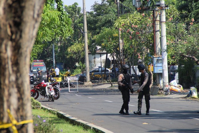 Tiếp tục đánh bom ở Indonesia, lại do gia đình 5 người thực hiện - Ảnh 7.