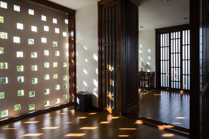 Ngất ngây với ngôi nhà 3 tầng đậm chất kiến trúc Nhật Bản - Ảnh 9. Ngất ngây với ngôi nhà 3 tầng đậm chất kiến trúc Nhật Bản - Ảnh 9.