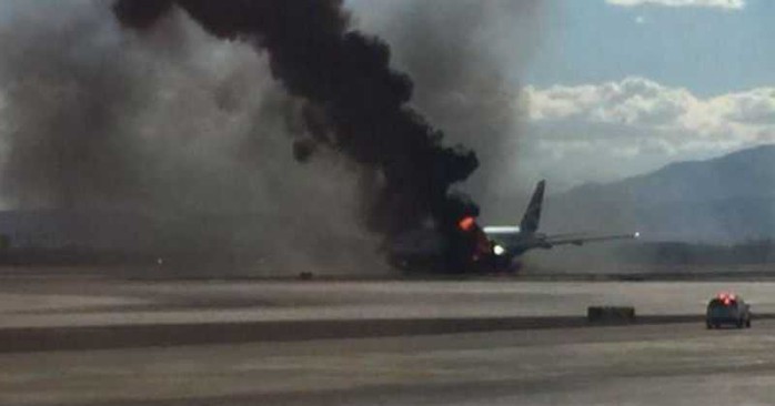 Máy bay chở hơn 100 người rơi và phát nổ ở Cuba - Ảnh 1.
