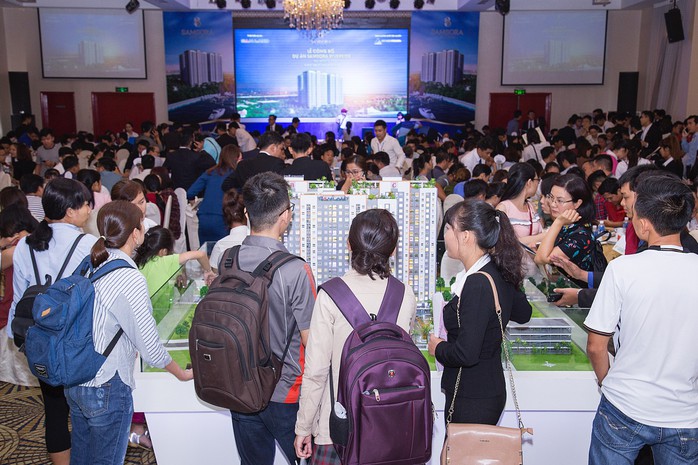 Địa ốc lân cận Sài Gòn: Nóng từ đất nền sang căn hộ - Ảnh 2. Địa ốc lân cận Sài Gòn: Nóng từ đất nền sang căn hộ - Ảnh 2.