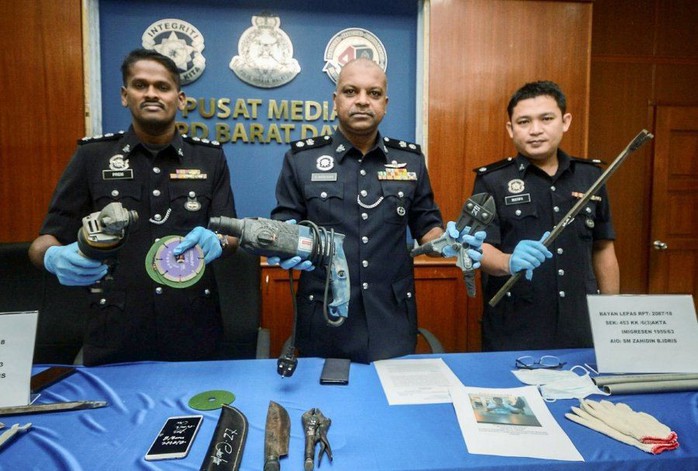 Hai người Việt “phá két sắt” bị bắt tại Malaysia - Ảnh 2.