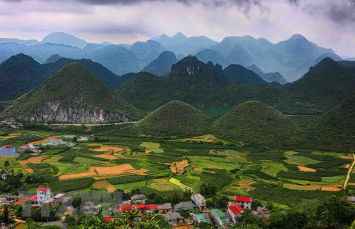 Toàn cảnh vẻ đẹp hùng vĩ của Hà Giang những ngày vào hạ - Ảnh 1. Toàn cảnh vẻ đẹp hùng vĩ của Hà Giang những ngày vào hạ - Ảnh 1.
