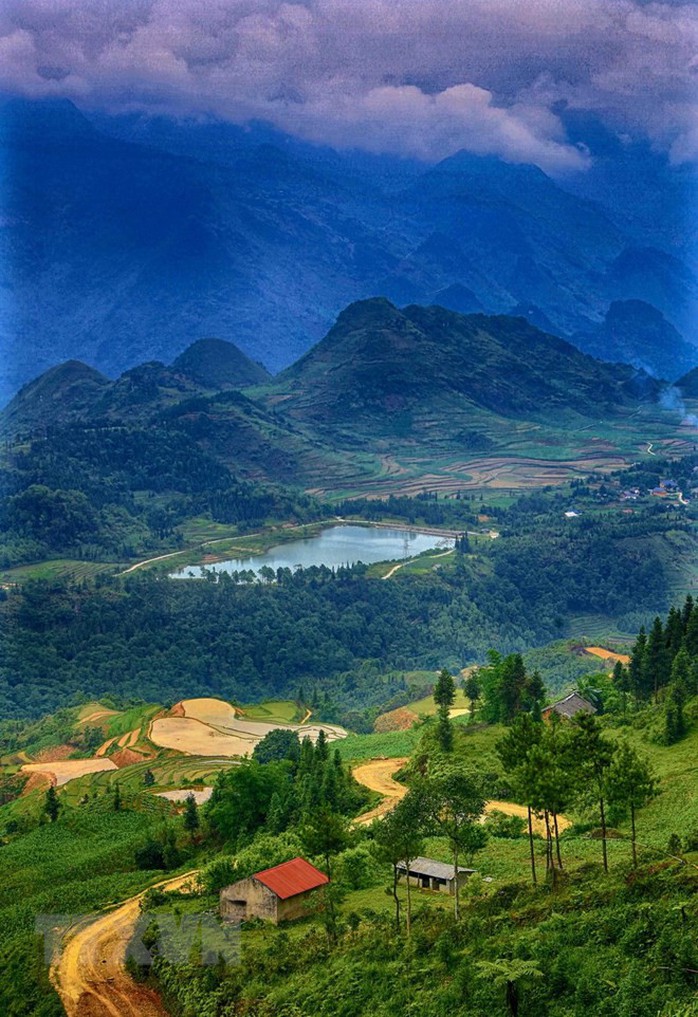 Toàn cảnh vẻ đẹp hùng vĩ của Hà Giang những ngày vào hạ - Ảnh 12. Toàn cảnh vẻ đẹp hùng vĩ của Hà Giang những ngày vào hạ - Ảnh 12.