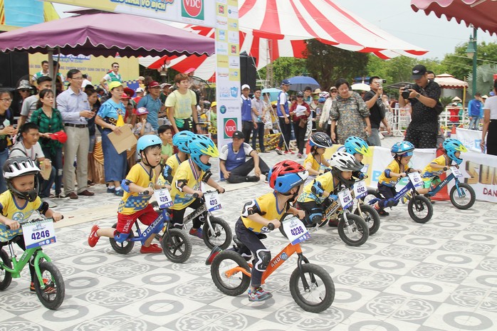 Cậu bé Đà Nẵng giành 3 chức vô địch Cua-rơ nhí xuyên Việt tại 3 miền - Ảnh 1.