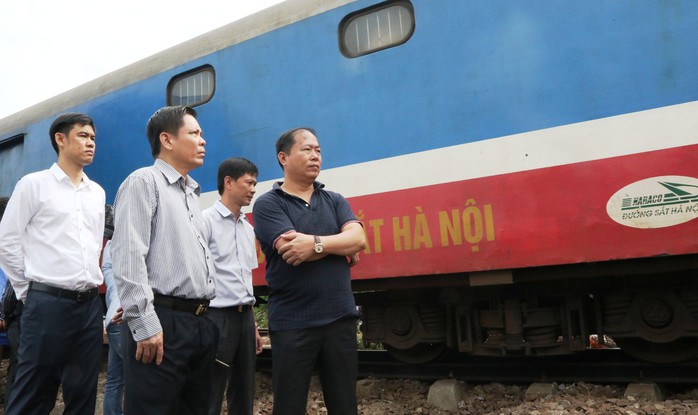 Bộ trưởng GTVT xin lỗi sau tai nạn đường sắt - Ảnh 1.