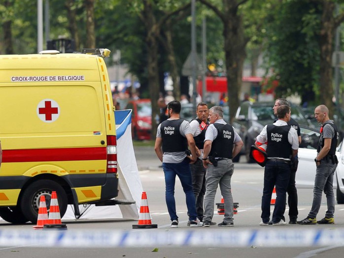 Bỉ: Vừa ra tù, bắt con tin, bắn chết cảnh sát - Ảnh 1.