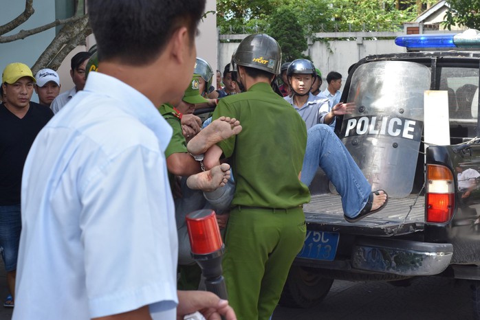 Chân dung kẻ dùng dao khống chế nữ nhân viên ở Huế - Ảnh 3.