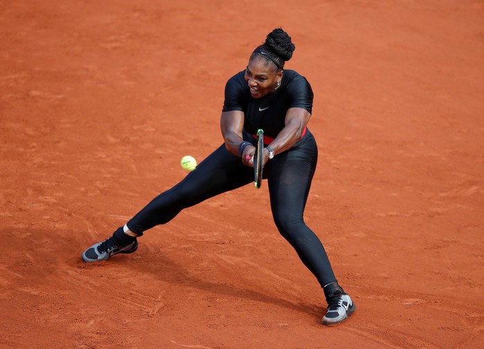 Clip Roland Garros 2018: Sharapova thắng nhọc, Serena hóa người mèo - Ảnh 4.