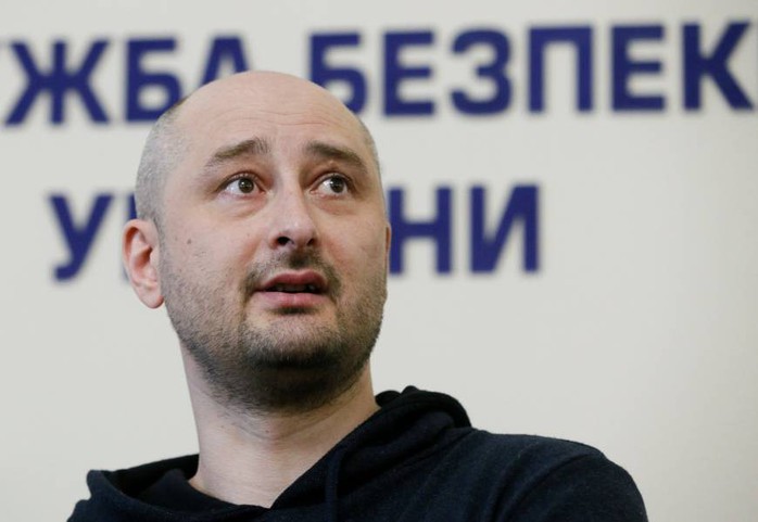 Dàn dựng cái chết của nhà báo Nga, Ukraine bị chỉ trích - Ảnh 2.