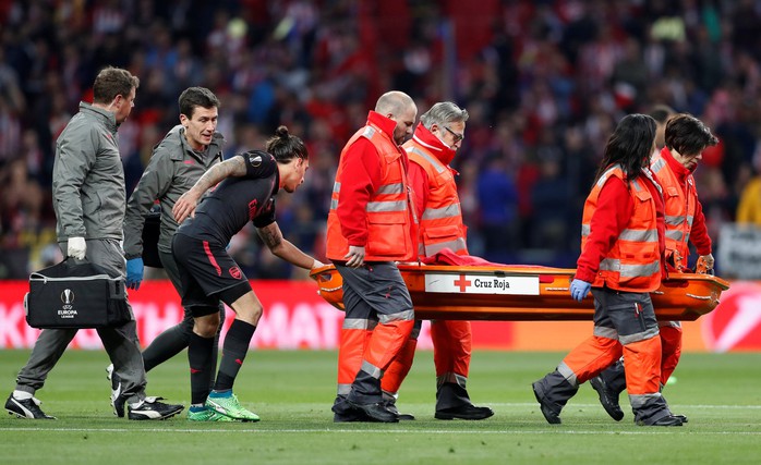 Chấn thương nặng, Koscielny có nguy cơ lỡ World Cup - Ảnh 3.