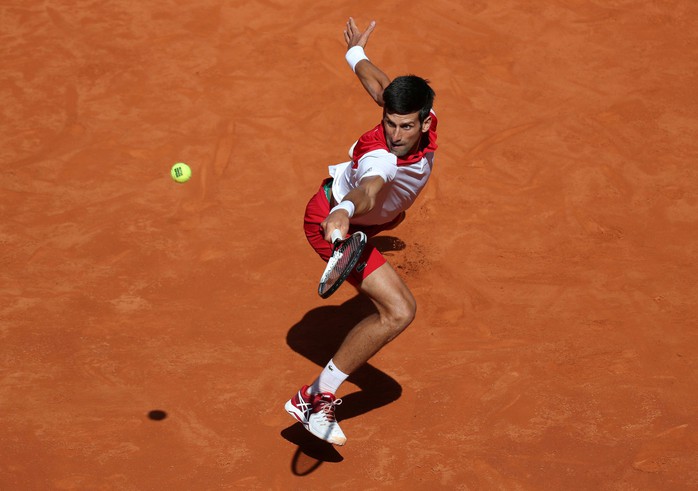 Djokovic lấy lại cảm hứng khi thắng Nishikori ở Madrid Open - Ảnh 3.