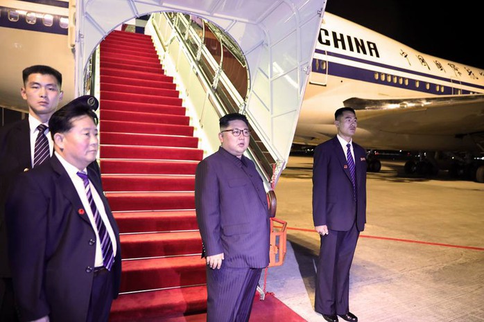 Ông Kim Jong-un rời Singapore về nước lúc nửa đêm - Ảnh 1.