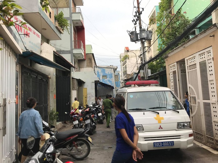 Hai cha con cùng tử vong trong ngôi nhà ở quận Tân Bình - Ảnh 2.